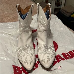 DINGO WOMEN'S TAKE A BOW WESTERN BOOTIES - SNIP TOE Size 11M